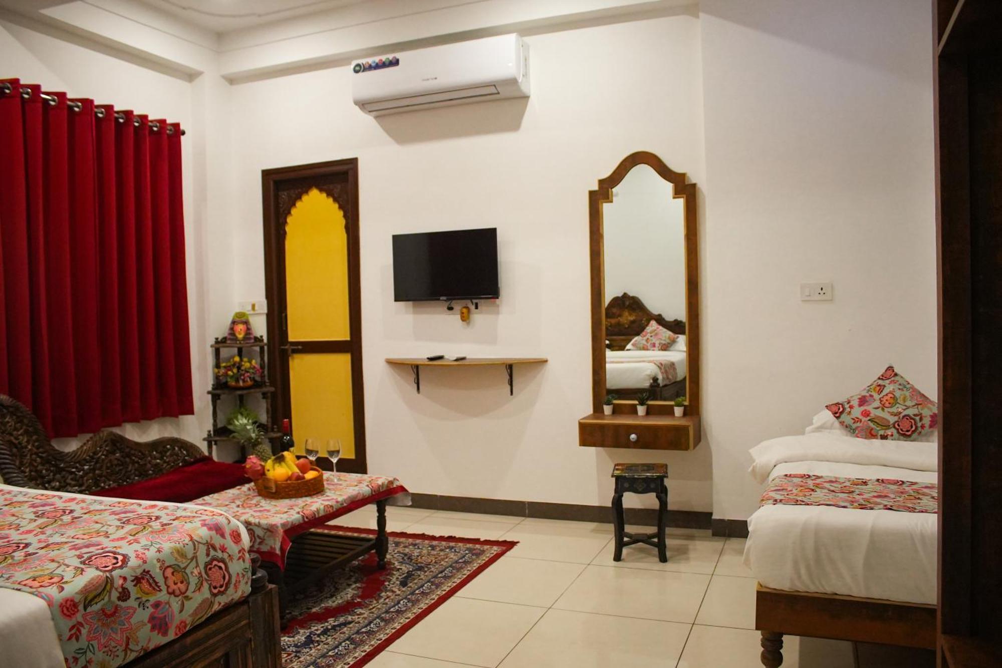 Petal Of Mewar - A Luxury Boutique Hotel Udaipur Bagian luar foto