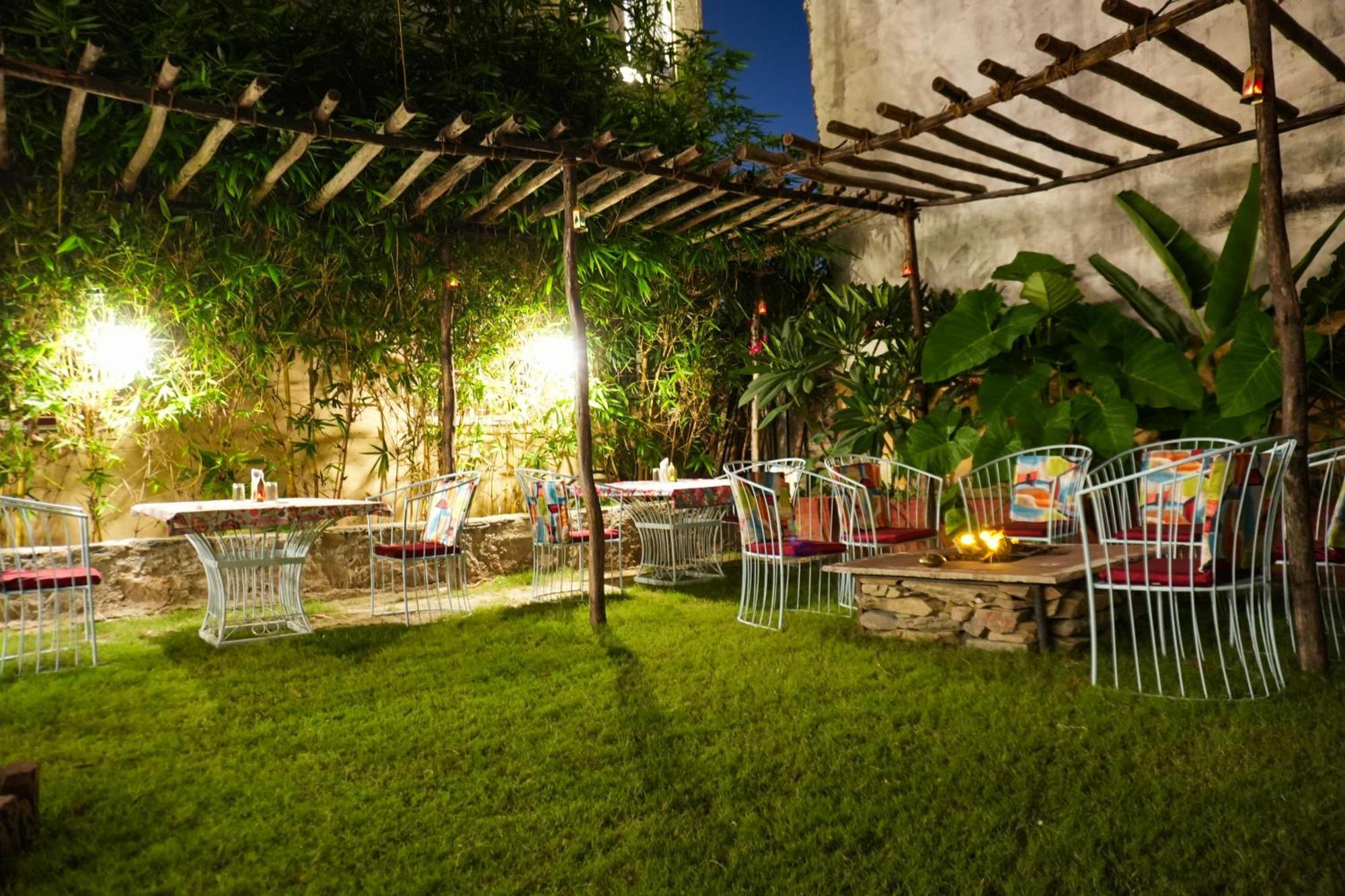 Petal Of Mewar - A Luxury Boutique Hotel Udaipur Bagian luar foto